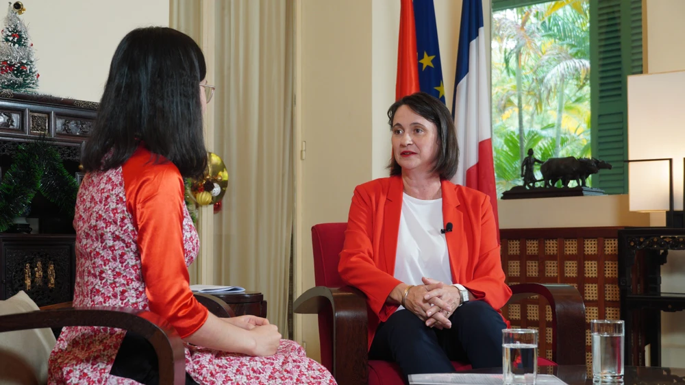 Tổng lãnh sự Pháp Emmanuelle Pavillon-Grosser