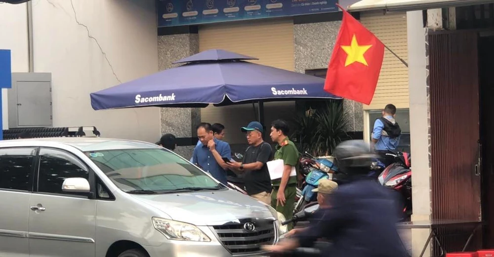 Phòng giao dịch Phú Lợi của Sacombank trên đường Phạm Thế Hiển.