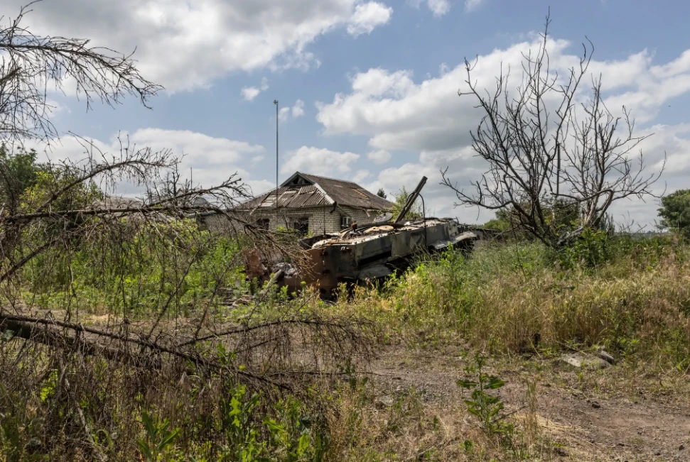 Phần lớn làng Blahodatne đã bị phá hủy. Ảnh: THE NEW YORK TIMES Phần lớn làng Blahodatne đã bị phá hủy. Ảnh: THE NEW YORK TIMES