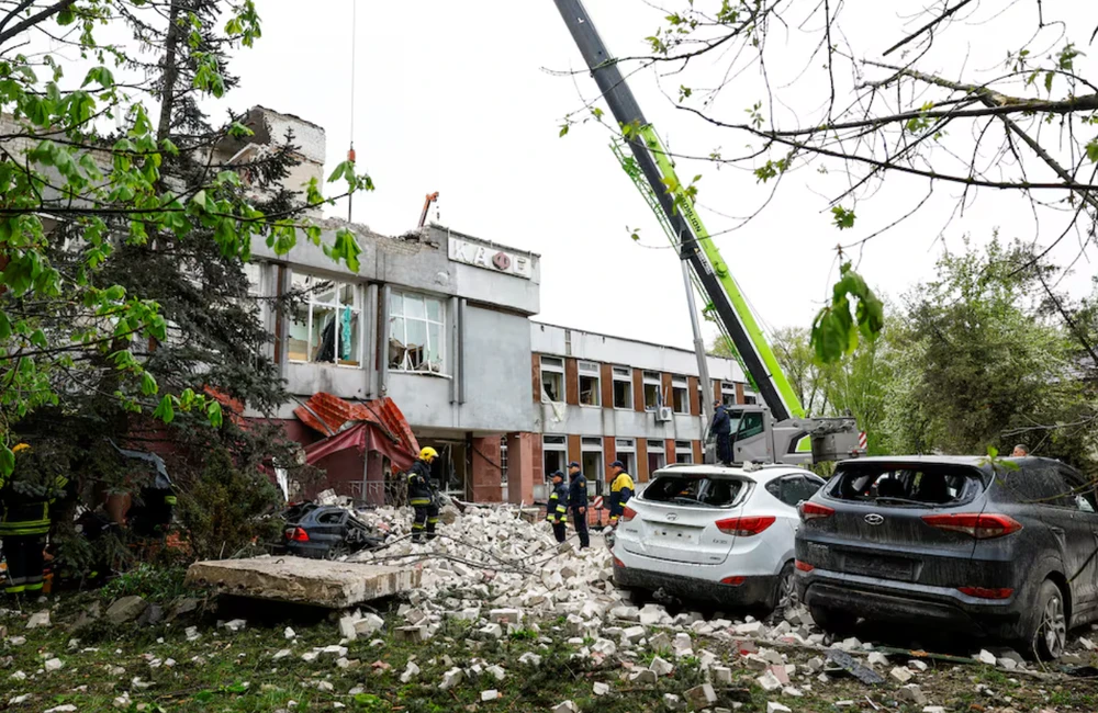 Chiến sự Nga-Ukraine 18-4: Rộ tin sân bay quân sự Nga ở Crimea bị tấn công; Ukraine hứng đợt không kích đẫm máu