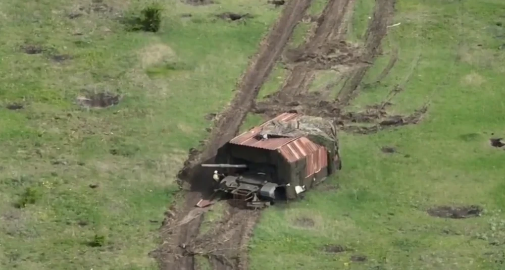 Xe tăng rùa của Nga khắc chế UAV