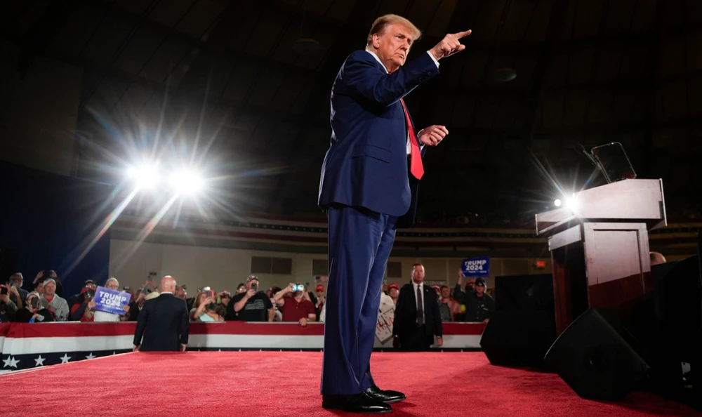 Nan giải khi phạt ông Trump vi phạm lệnh cấm phát ngôn