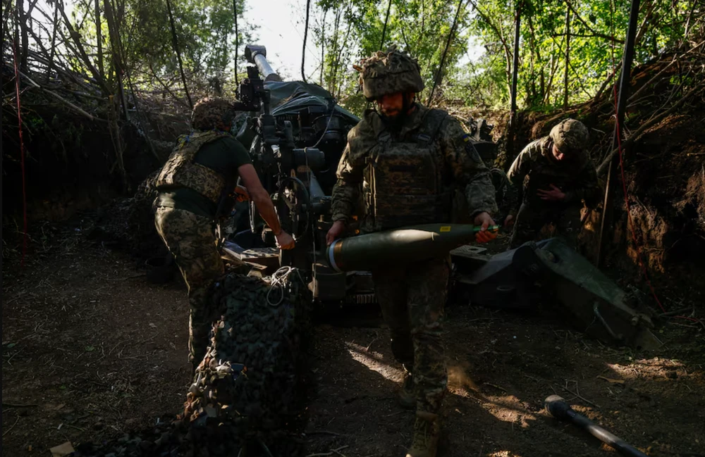 Chiến sự Nga-Ukraine 9-5: Nga nã tên lửa siêu thanh Kinzhal trả đũa Ukraine; Kiev mất đất ở Kharkiv, Donetsk