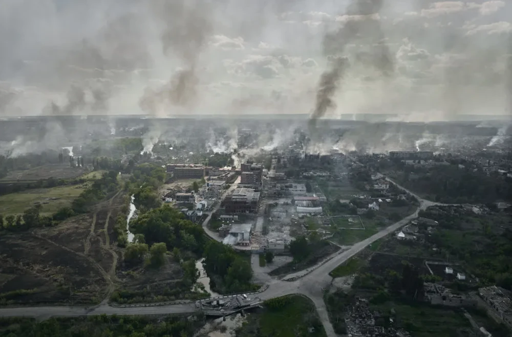 Chiến sự Nga-Ukraine 23-6: Rộ tin căn cứ không quân Nga bị đột nhập