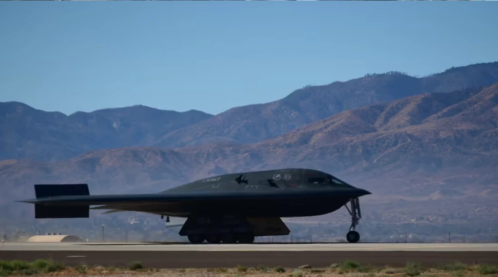 Mỹ muốn gì khi điều máy bay ném bom tàng hình B-2 đánh Houthis?