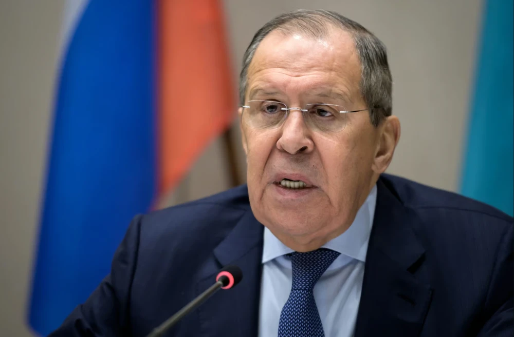 Ông Lavrov thông tin về tình hình tàu chiến Nga ở căn cứ Syria