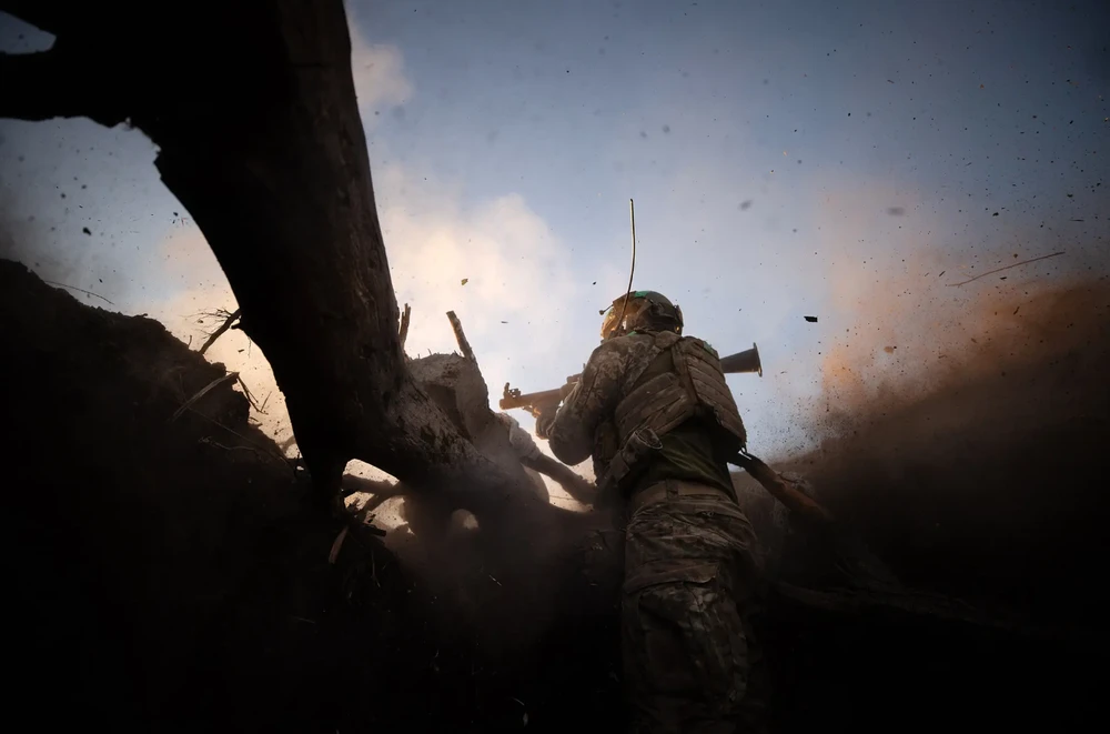 Chiến sự Nga-Ukraine 6-2: Ông Zelensky trừng phạt 'Hạm đội bóng tối'; Nga, Ukraine trao đổi tù binh