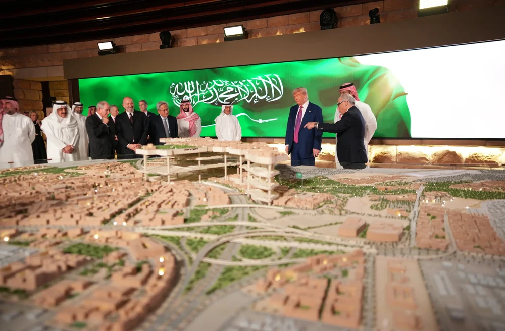 Ảnh: Chuyến công du Trung Đông bận rộn của Tổng thống Trump