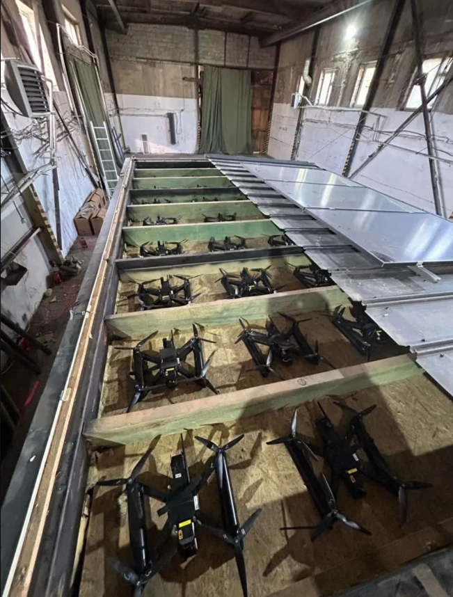 chiến dịch Mạng nhện chien-dich-mang-nhen-ukraine-nham-vao-san-bay-nga.png