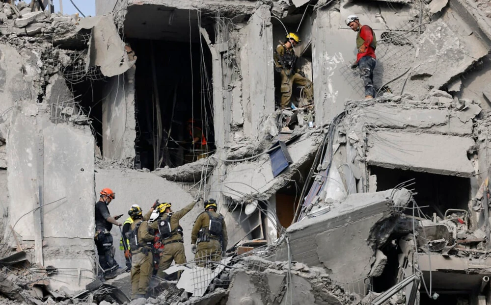 Iran bác tin nã tên lửa vào Israel sau thỏa thuận ngừng bắn