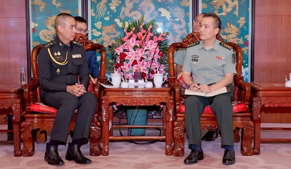 Trung Quốc bác cáo buộc 'bơm' vũ khí cho Campuchia chống Thái Lan