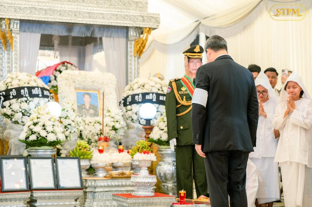 Thủ tướng Hun Manet viếng tướng Campuchia tử trận trong xung đột với Thái Lan