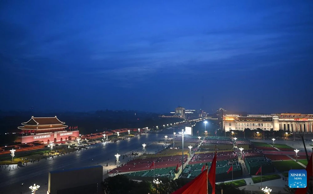 Rạng sáng 3-9 tại quảng trường Thiên An Môn. Ảnh: THX