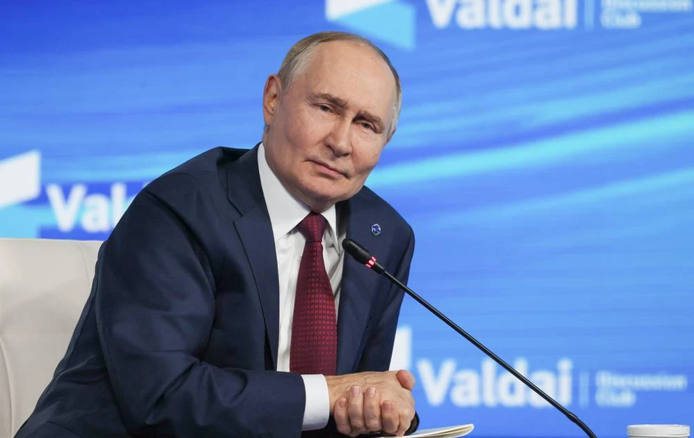 Ông Putin lên tiếng vụ Pháp bắt thủy thủ tàu nghi của 'Hạm đội bóng tối'