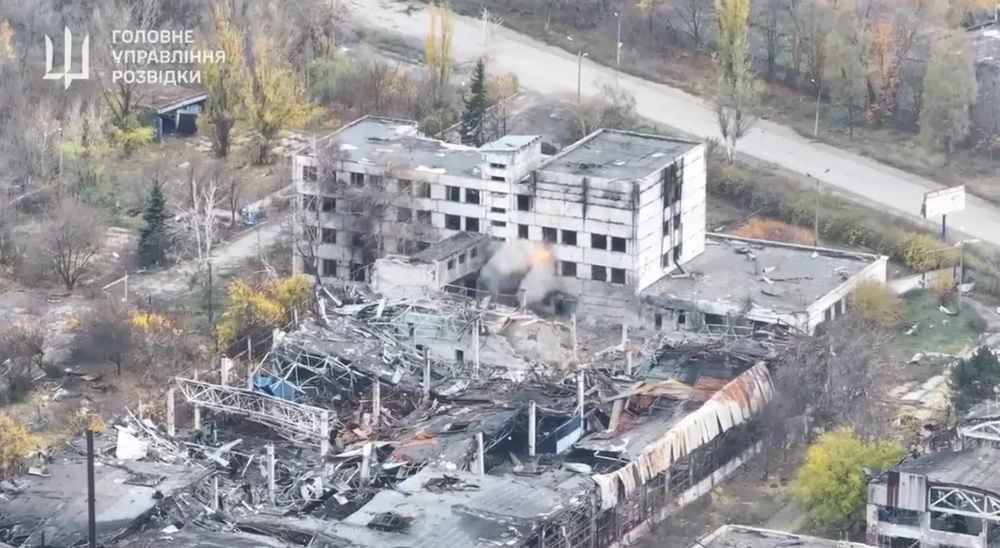 Chiến sự Nga-Ukraine 8-11: Ukraine lý giải vụ Nga giảm áp lực ở Pokrovsk; Kho dầu, hậu cần Nga ở Crimea bị tấn công