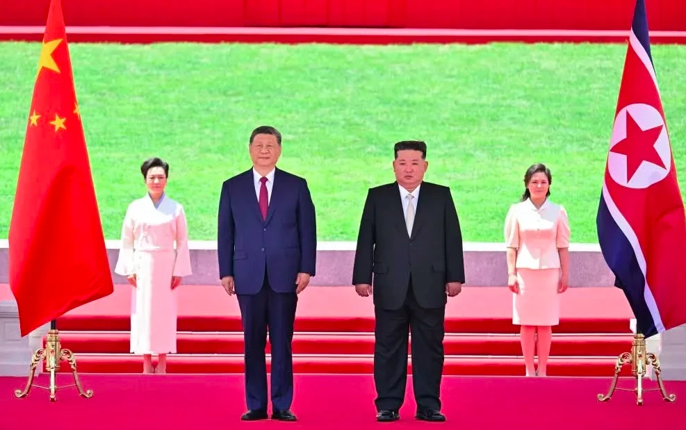 VIDEO: Triều Tiên nồng nhiệt đón ông Tập Cận Bình tới thăm