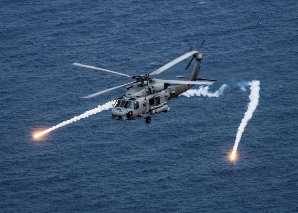 Trực thăng săn ngầm MH-60R của Mỹ. Ảnh: US NAVY