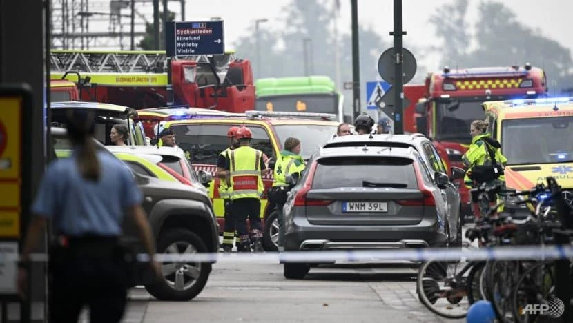 Cảnh sát tại hiện trường trung tâm mua sắm Emporia, TP Malmo (Thụy Điển). Ảnh: AFP