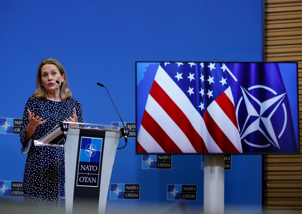 Đại sứ Mỹ tại Tổ chức Hiệp ước Bắc Đại Tây Dương (NATO) Julianne Smith. Ảnh: REUTERS