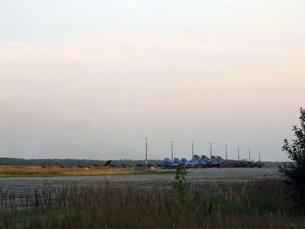 căn cứ không quân