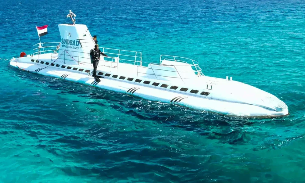 Tàu ngầm du lịch