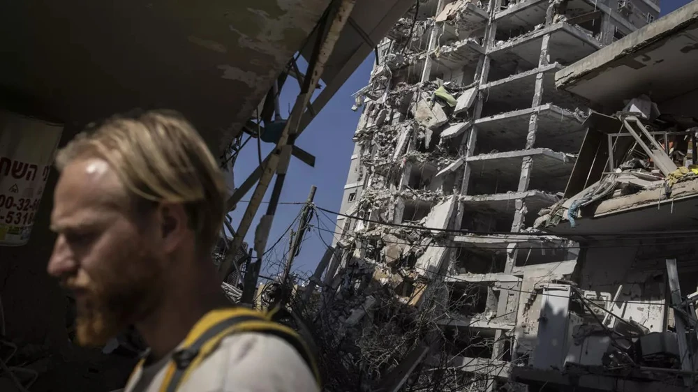 dân Israel và Iran