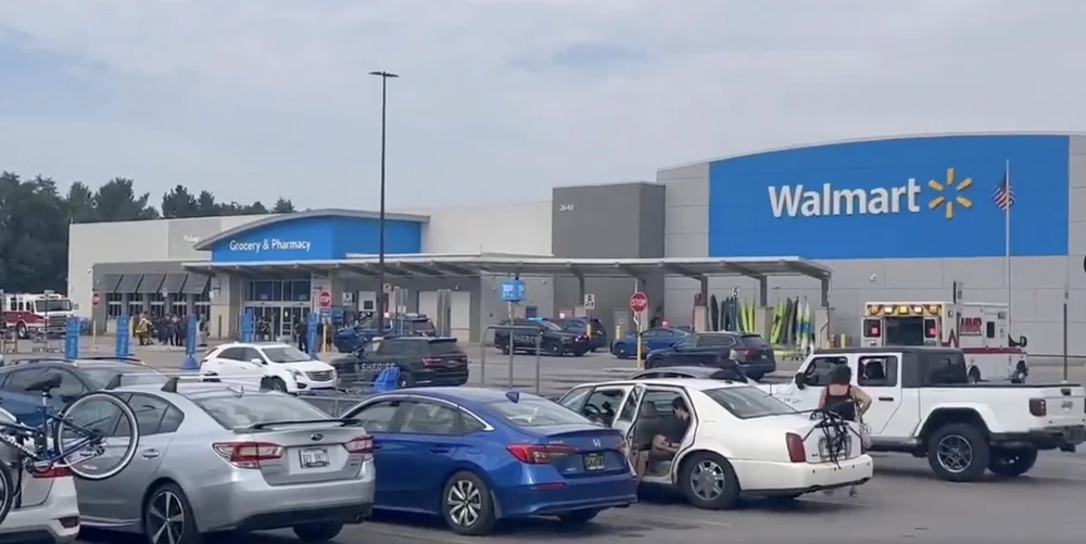 đâm dao hàng loạt