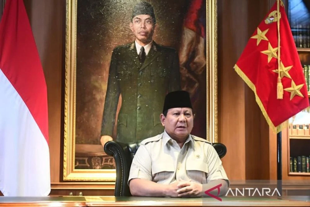 Tổng thống Indonesia Prabowo Subianto ngày 29-8 gửi lời chia buồn về cái chết của tài xế xe ôm công nghệ bị xe thiết giáp của cảnh sát cán ở Jakarta. Ảnh: ANTARA