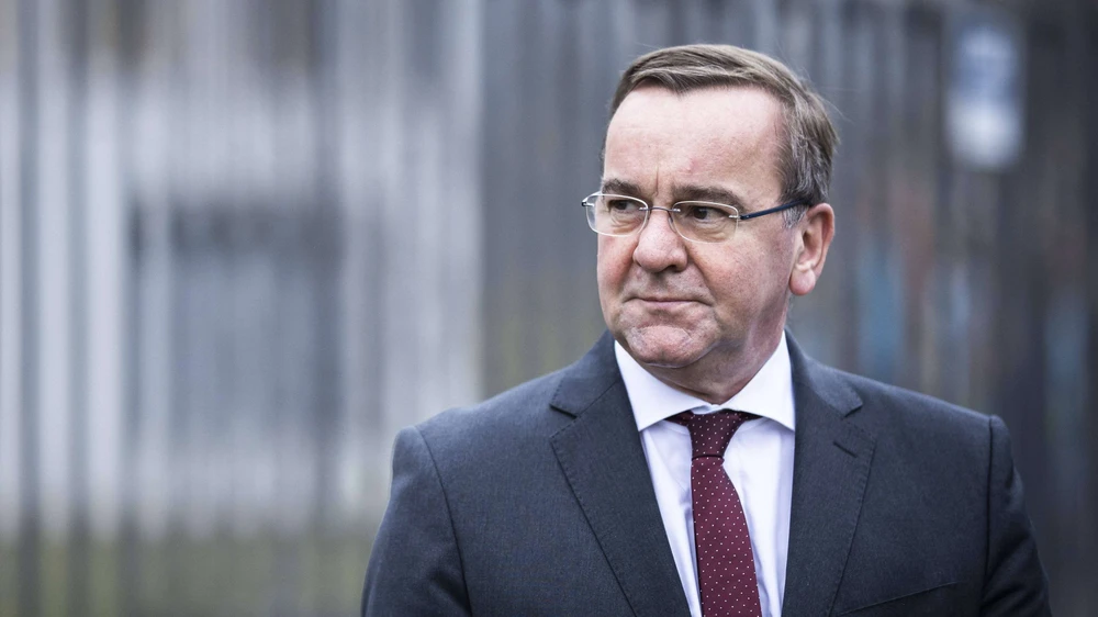 đưa quân tới Ukraine