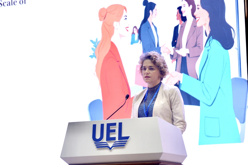 Trường ĐH Kinh tế - Luật cùng các học giả quốc tế tìm lời giải cho ‘chuyển đổi kép’.jpg