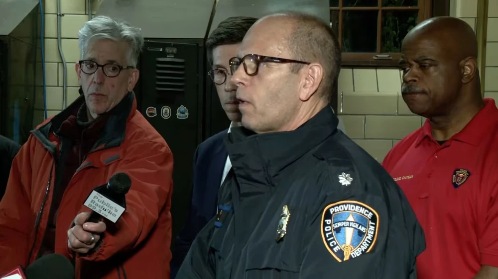 Xả súng kinh hoàng tại một trường Ivy League, chưa bắt được hung thủ.jpg