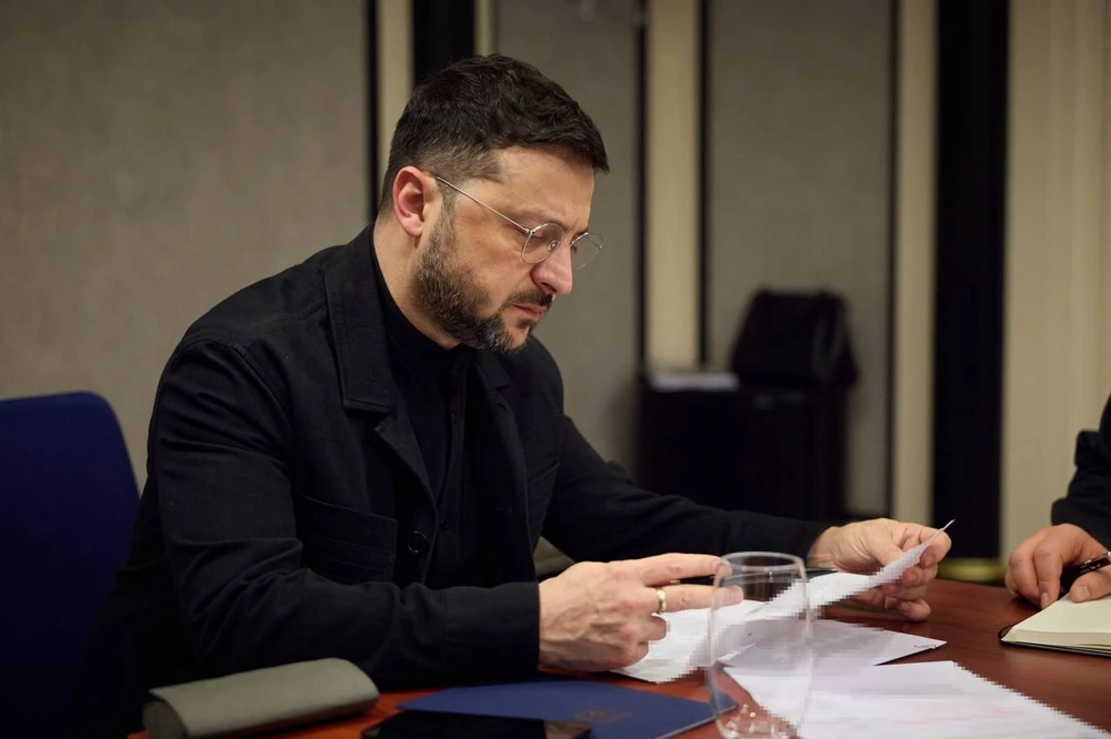 Ông Zelensky nói Nga vẫn đòi toàn bộ Donbass, Ukraine quyết không rút quân.jpg