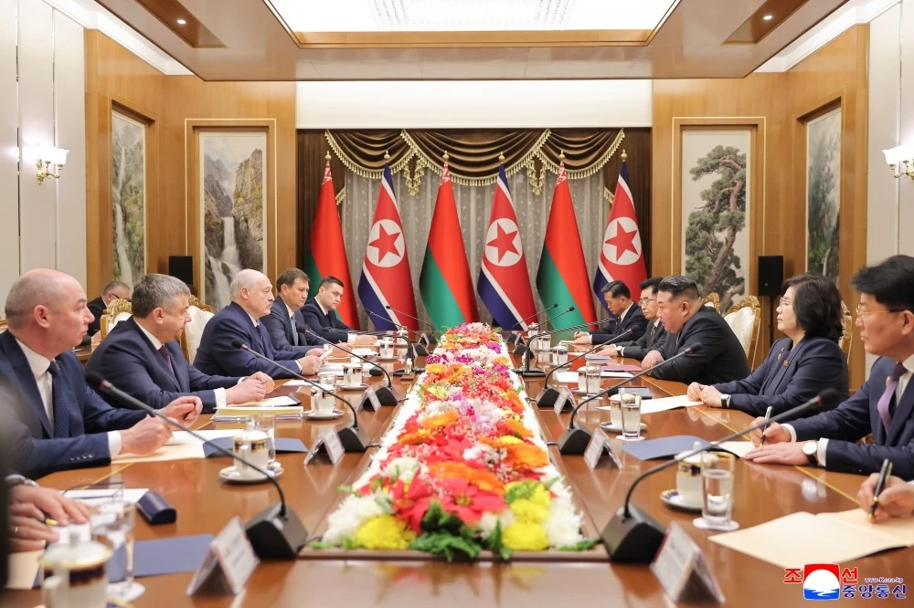 Triều Tiên, Belarus họp thượng đỉnh và ký hiệp ước hữu nghị.jpg