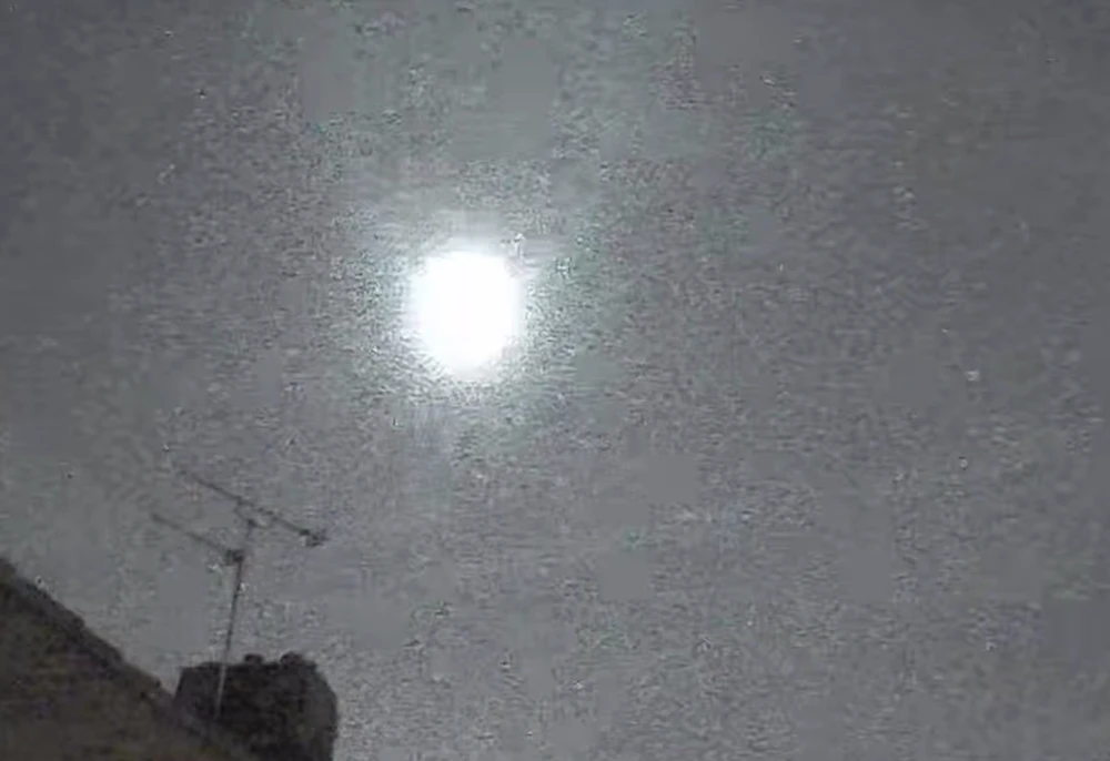 thiên thạch, trái đất.png