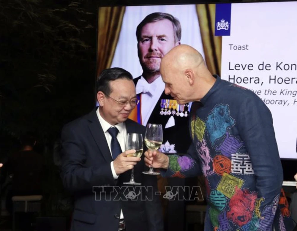 tp.hcm quốc khánh hà lan.png