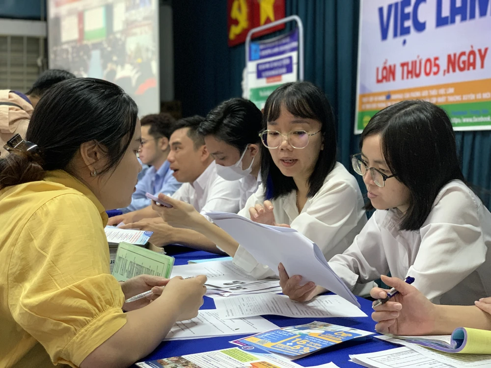 trợ cấp thất nghiệp..jpg