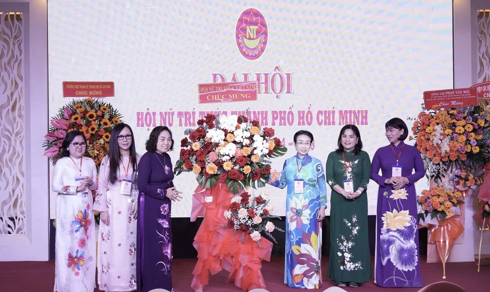 hội nữ trí thức 3.jpg