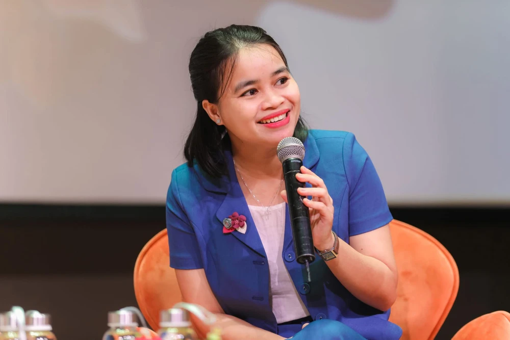 người trẻ đón Tết 3.JPG