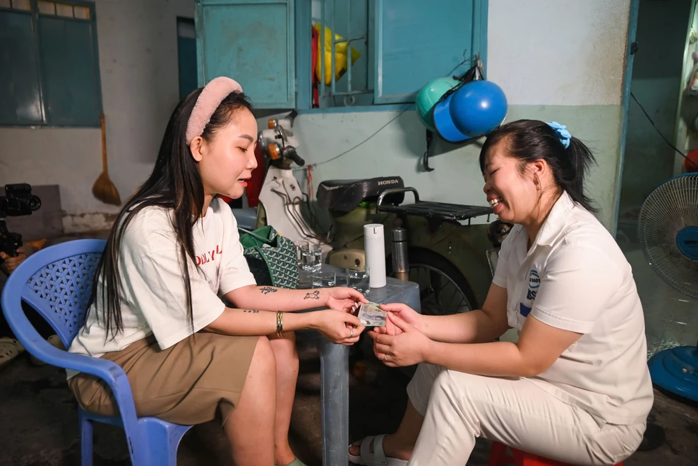 công nhân khó khăn (2).jpg