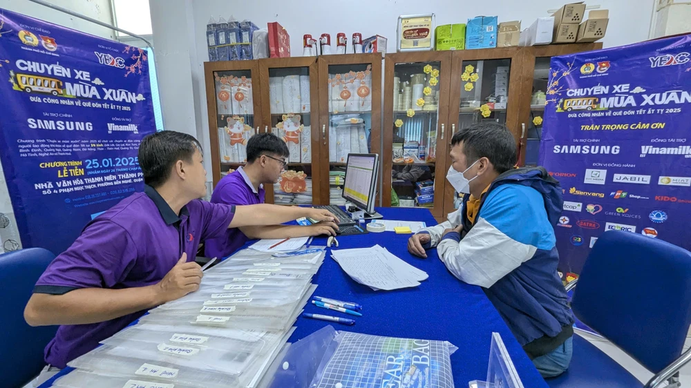 công nhân khó khăn 3.jpg