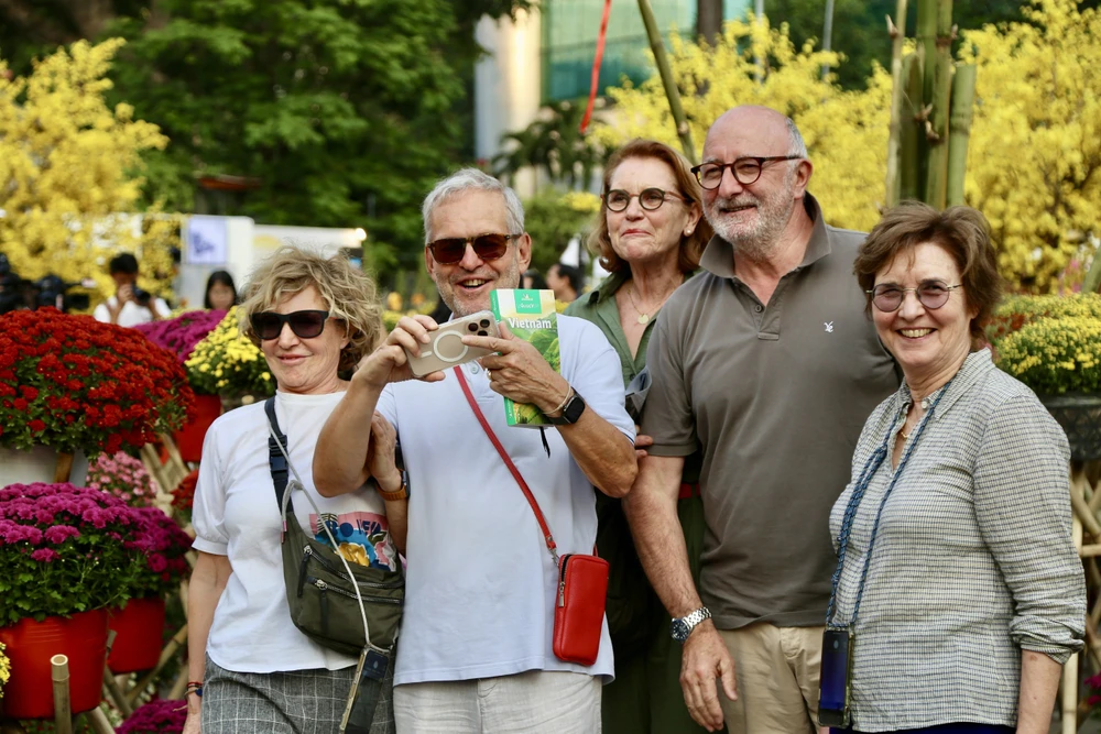 lễ hội tết việt 4.jpeg