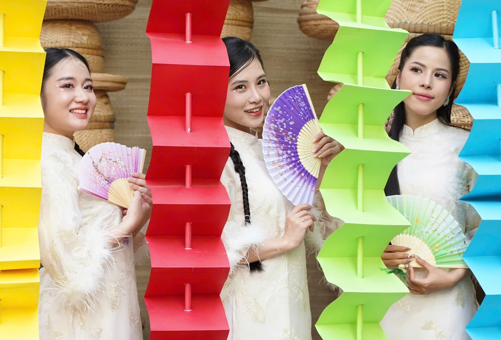 Lễ hội Tết việt .jpeg