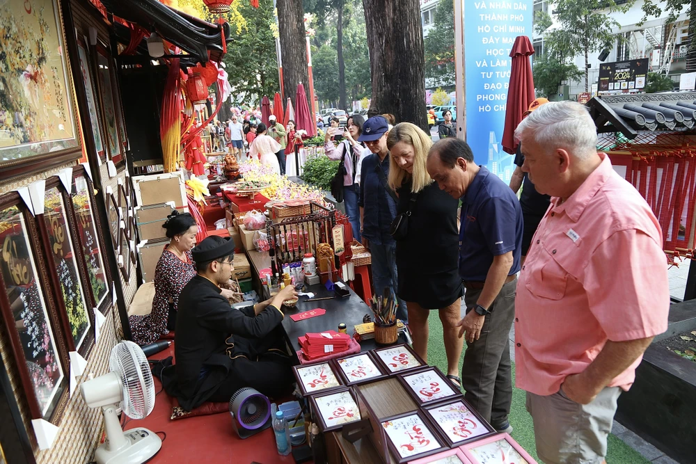 lễ hội tết việt 8.jpg