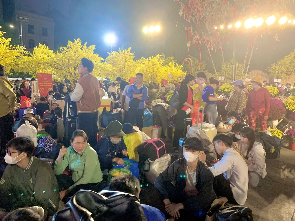 chuyến xe mùa xuân 2 (2).jpg