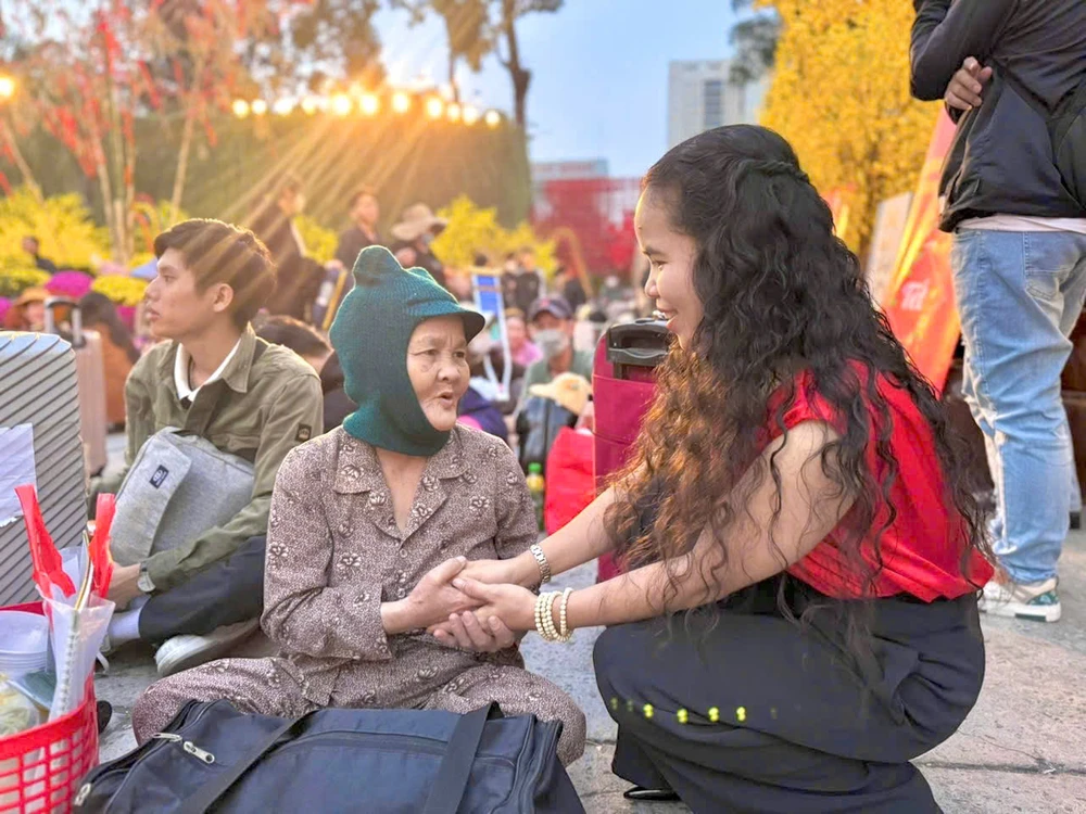 chuyến xe mùa xuân 4 (2).jpg