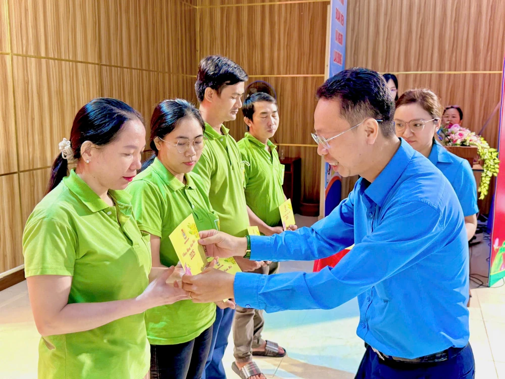 hoàn cảnh khó khăn 1 (2).jpg