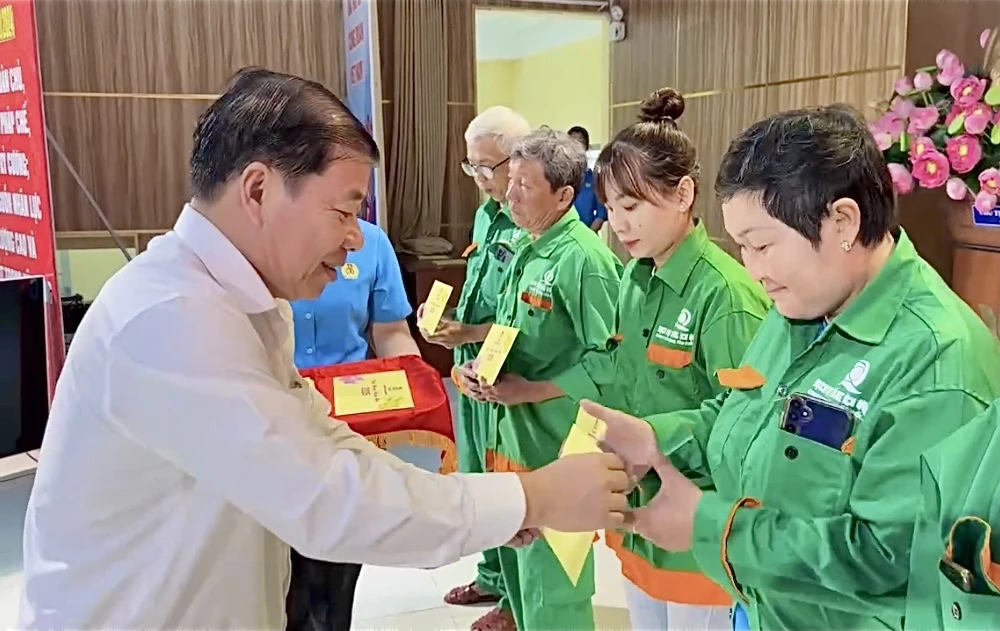 hoàn cảnh khó khăn 22.jpg