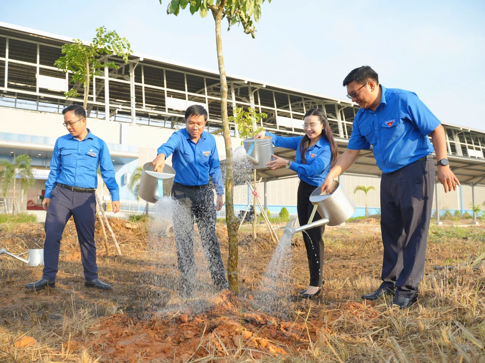 Tết trồng cây 1.jpg