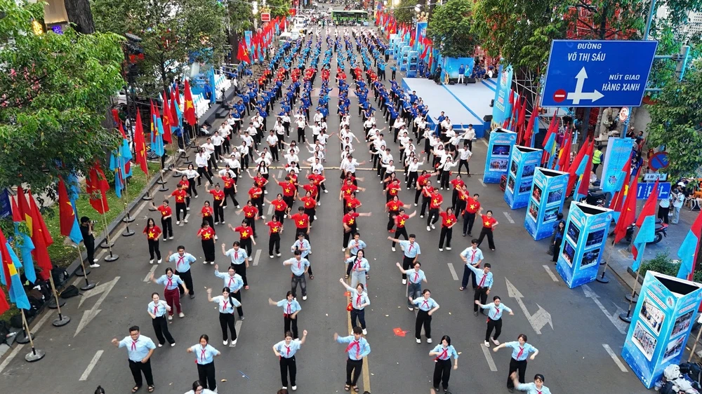 lễ hội thanh niên.jpg