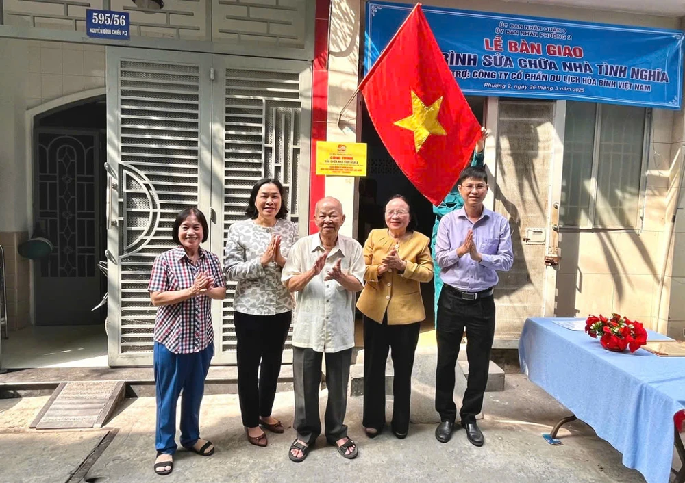 người có công 7.jpg